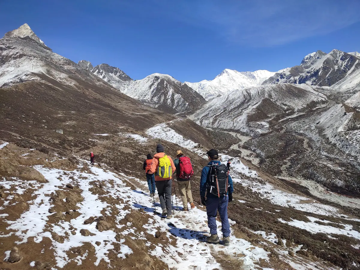 Trail to Gokyo from Machhermo