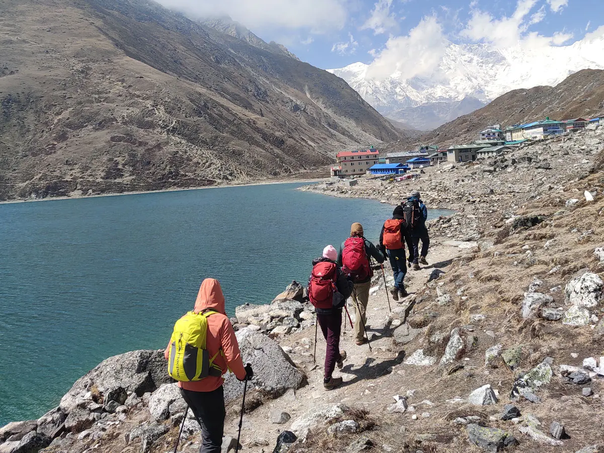 Trekkers arriving at Gokyo Lake