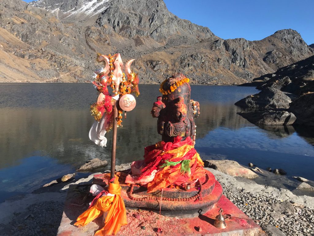 Shiva Statue in Gosaikunda Lake
